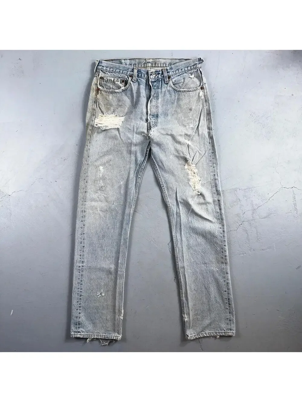 Levis 501 Vintage 80s USA XX Straight Leg Jeans Blue Light Wash Torn Act 32x33